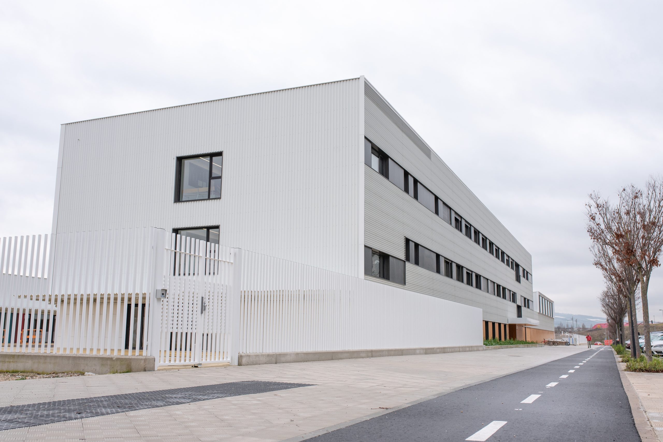 Vista lateral CP Paderborn-Lezkairu