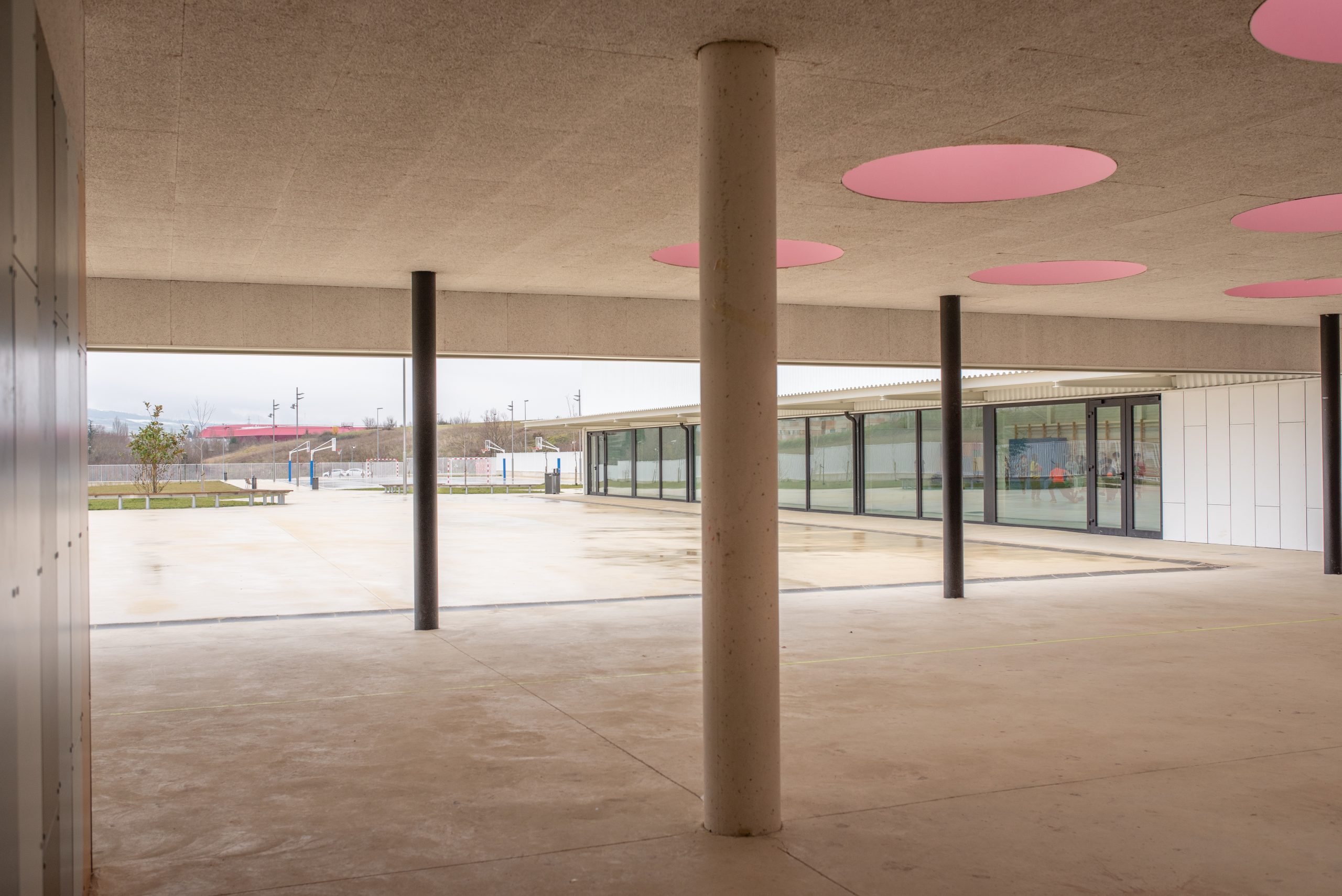 Colegio Publico Paderborn-Lezkairu Porche 1